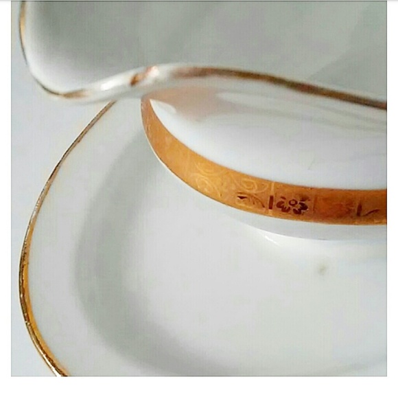 Hutschenreuther Selb Gold Encrusted Gravy Bowl - Picture 5 of 7